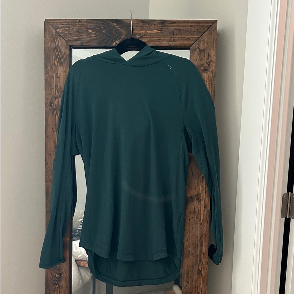 lululemon athletica Green Long Sleeve Hoodie. Drydense hoodie